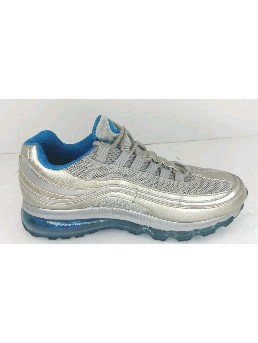 Nike Air Max 24/7  Women’s Athletic Sneakers Sz 8 Teal And Silver 397292-040